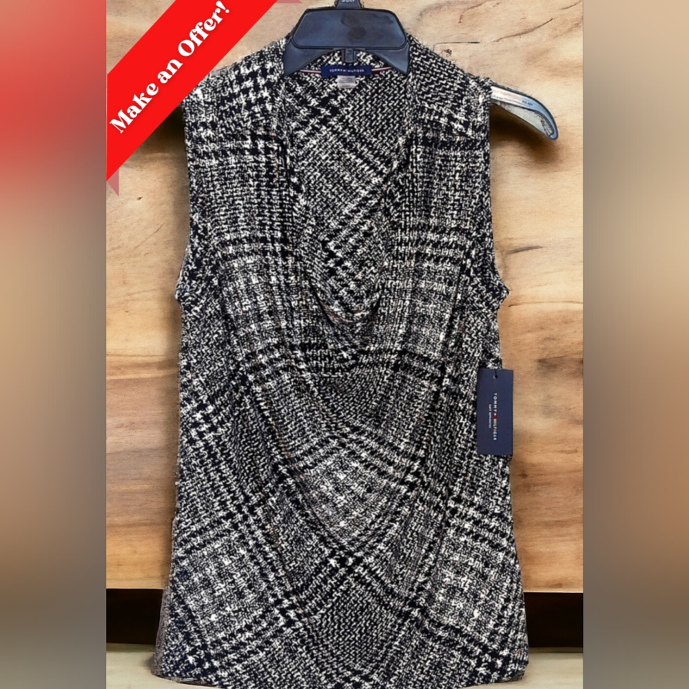 Tommy Hilfiger Blouse! Brand New! Business Casual, Black and White, 2-Size: S/XS